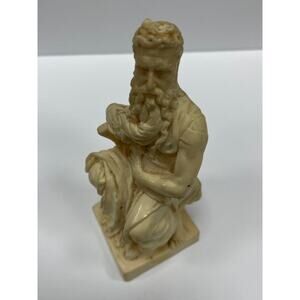 Mose di Michelangelo art statue. KK354